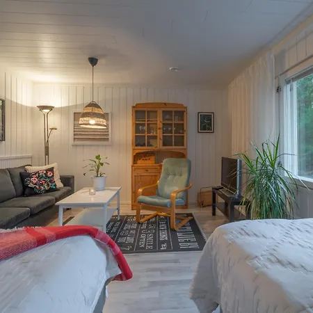Riverhouse بيت للعطل إيفالو